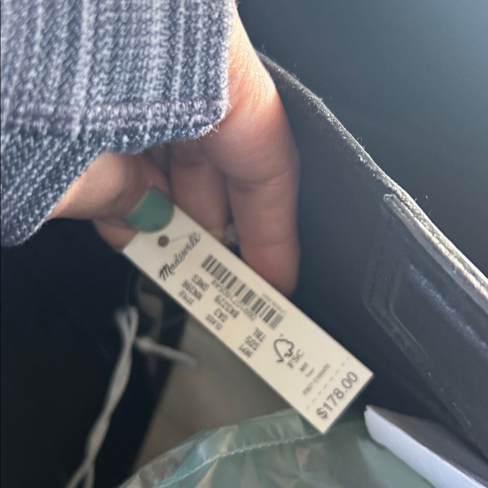 Madewell the essential bucket tote - Picture 4 of 5